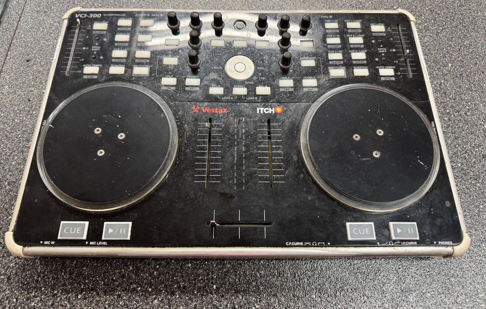 VESTAX VCI 300 SERATO DJ CONTROLLER As Is for parts
