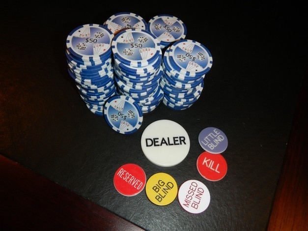 100 Blue Double Dice 4 Aces 11.5 gram Poker Chips + Dealer Button Set