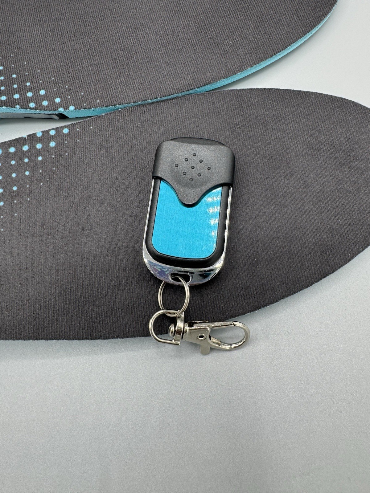 V.Step Heated Chargeable Insoles With Remote Model R6-1 Size Large