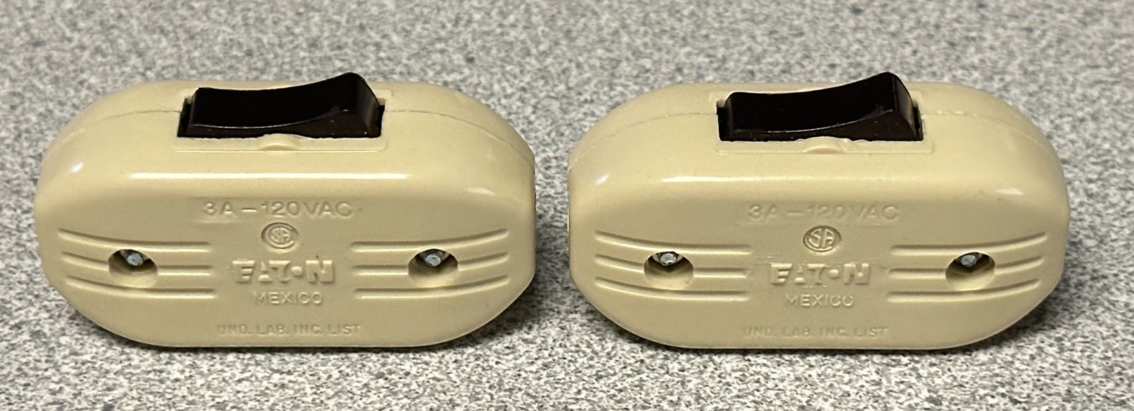NEW LOT OF 2 EATON 933-V IN-LINE FEED THRU CORD SWITCH IVORY 3 Amp 120V, pair