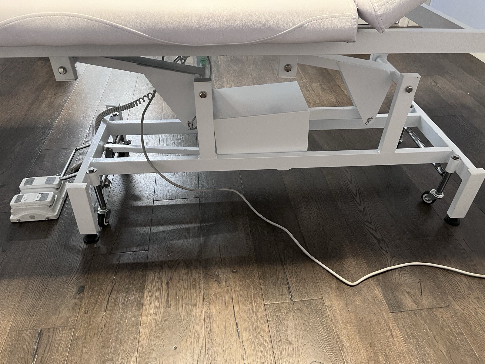 Adjustable Massage Bed - Electric Controls - White