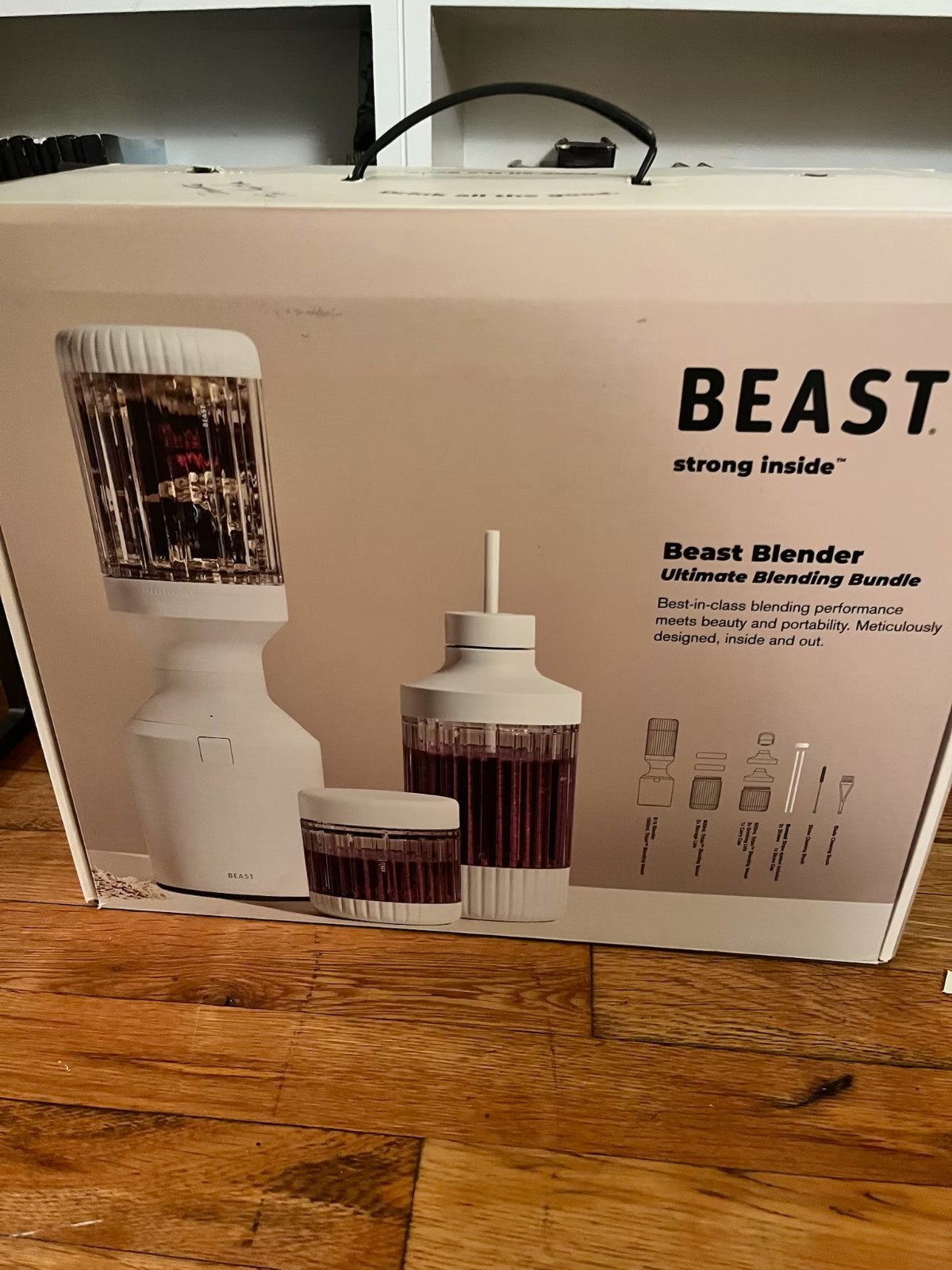 Beast Blender B10 "Ultimate Blending Bundle" Cloud White, 14-piece - NEW IN BO