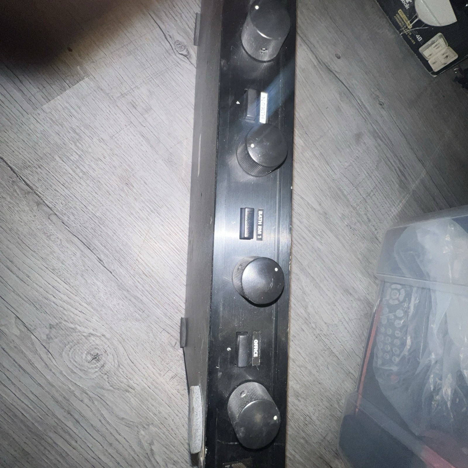 Niles SSVC-6 Speaker Selector/Volume System
