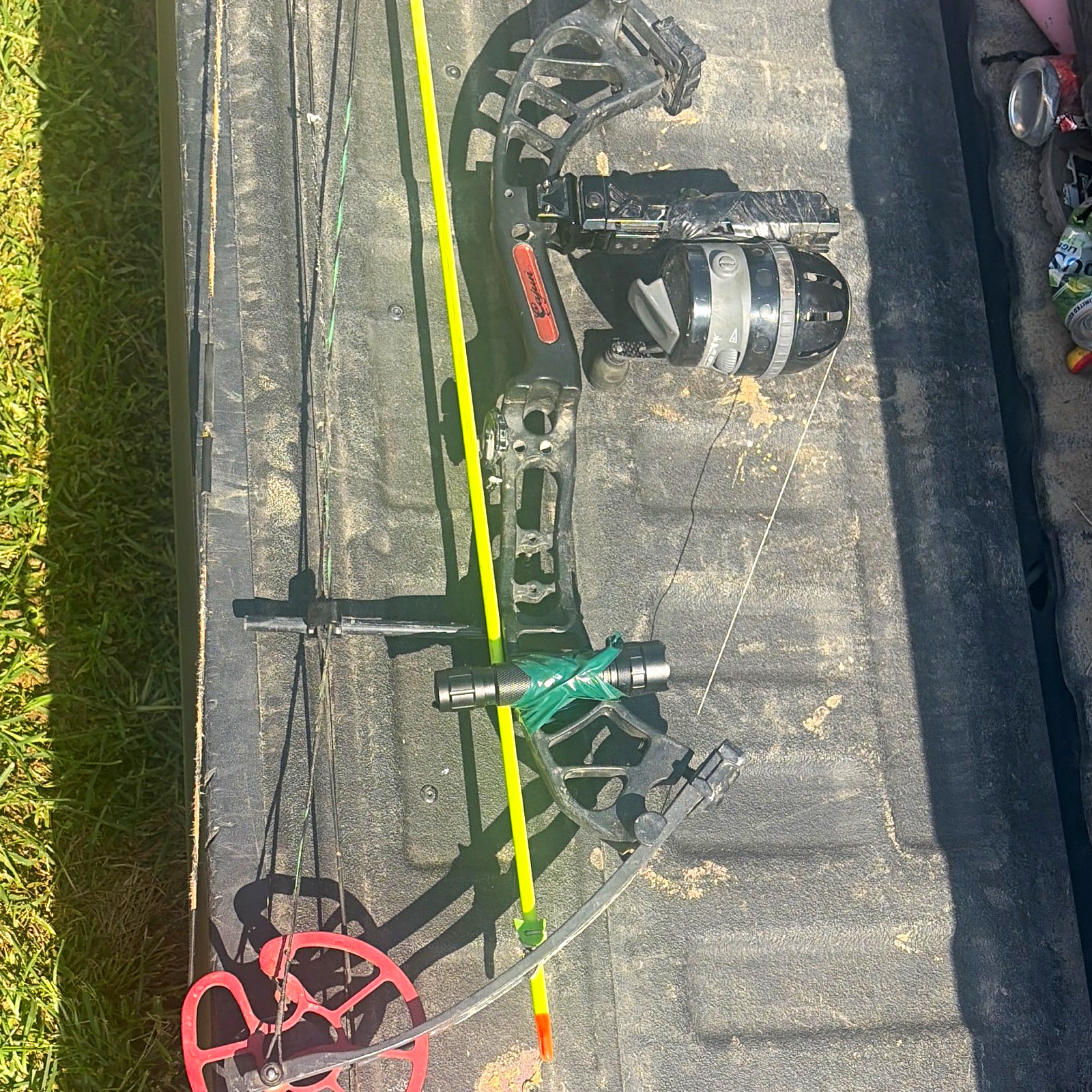 Bow fishing bow