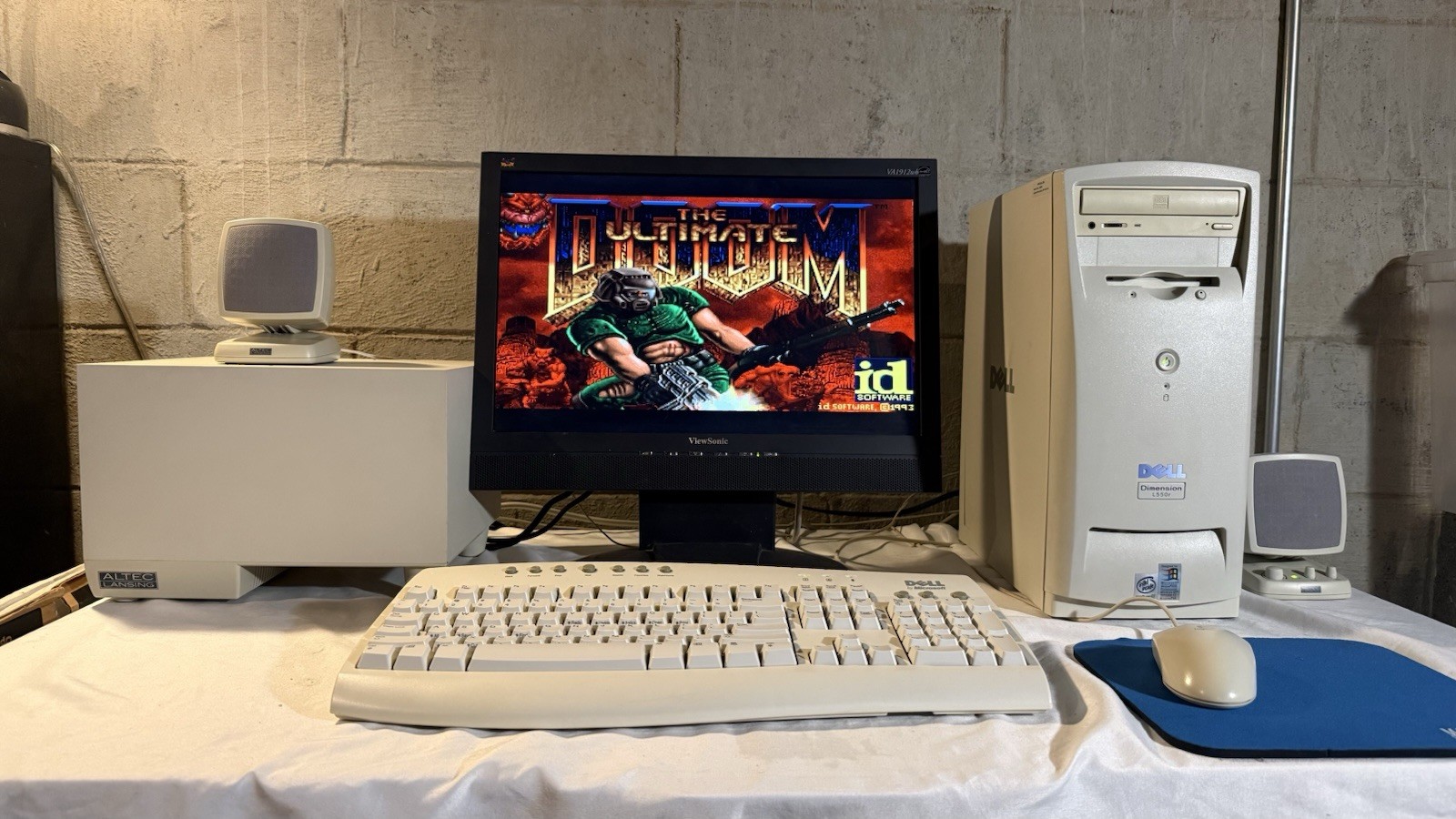 Retro Dell Dimension L550r Gaming PC Intel Pentium III 550MHz Windows 98