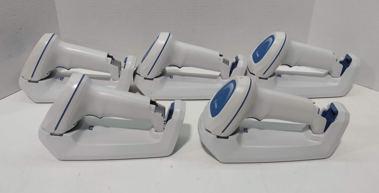 Lot of 5 Zebra DS8178 Wireless Scanners w/CR8178-SC Bases No Batteries or Cables