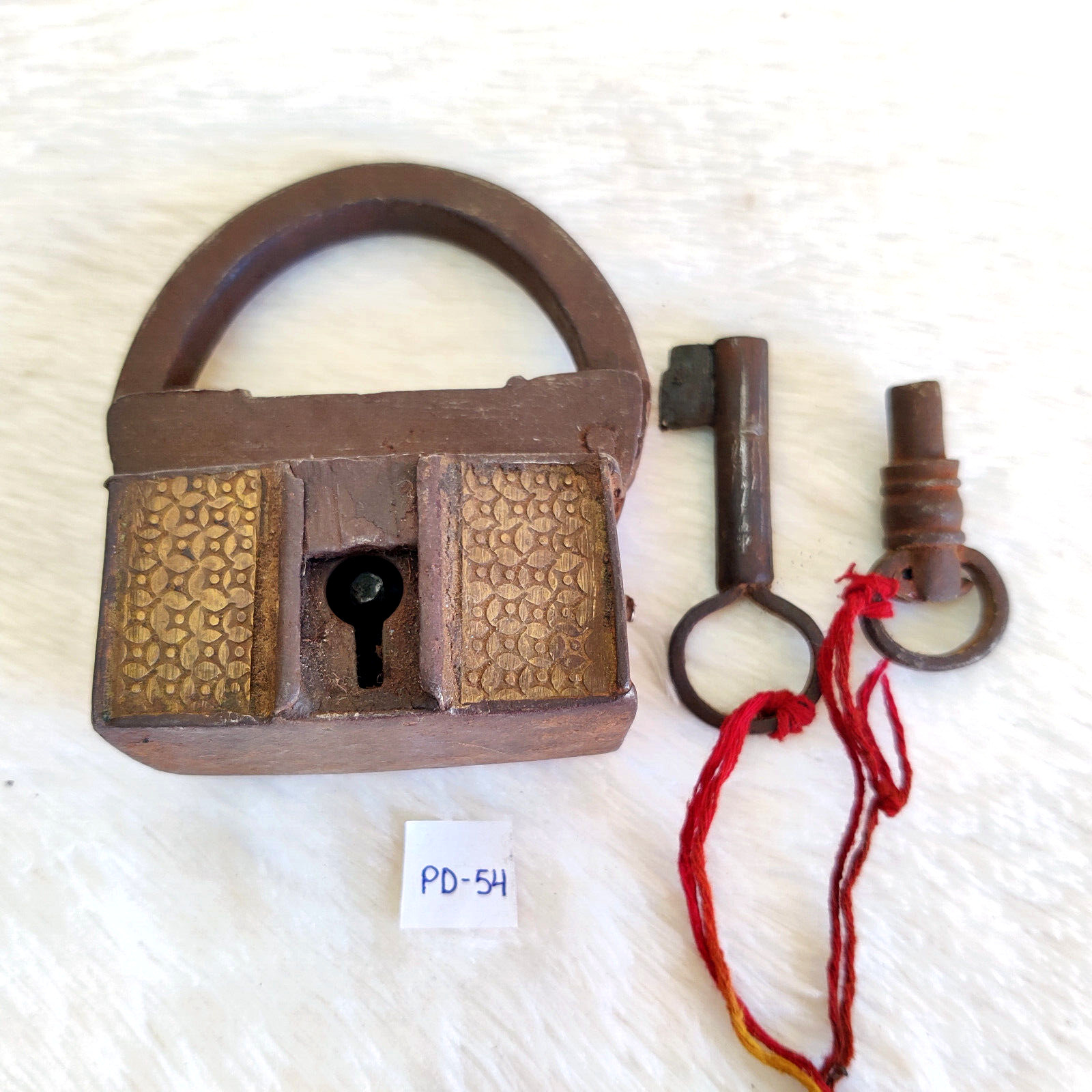 19c Vintage Handmade Brass Decorated Screw System Fake Keyhole Iron Padlock PD54