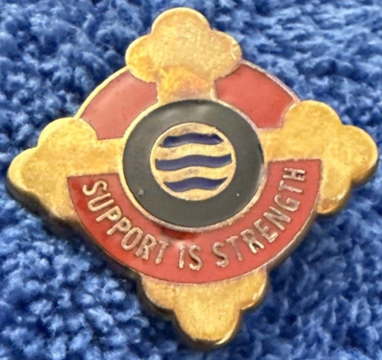 VTG US Army 42nd Transportation Battalion Pin  DUI D1