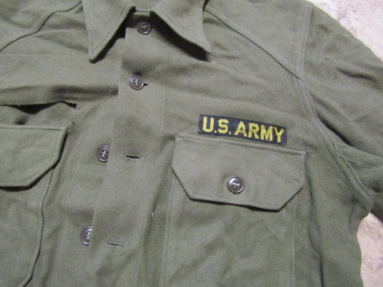 US MILITARY SHIRT FIELD WOOL OLIVE GREEN KOREA WAR ERA WITH GOLD BLACK US ARMY