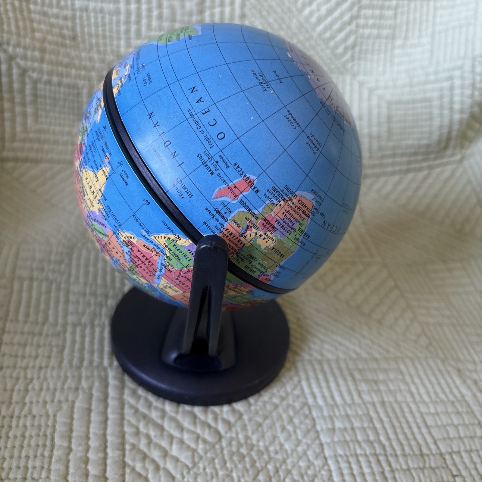 Desktop Rotating Replogle World Globe 5 1/2" x 4" Dual Direction Spin