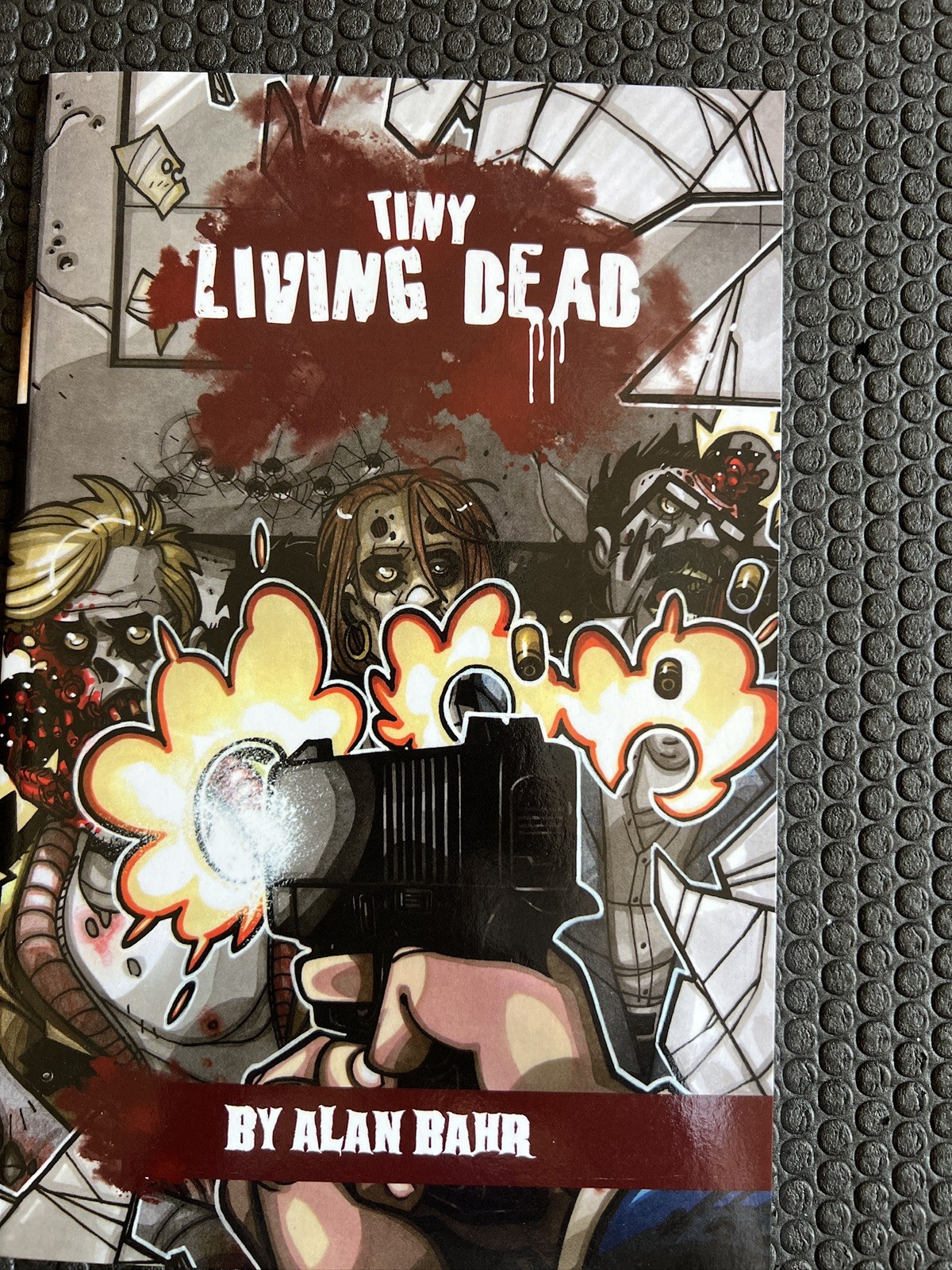 tiny living dead by Alan Bahr rpg (GKG/TD6 2019) Near Mint