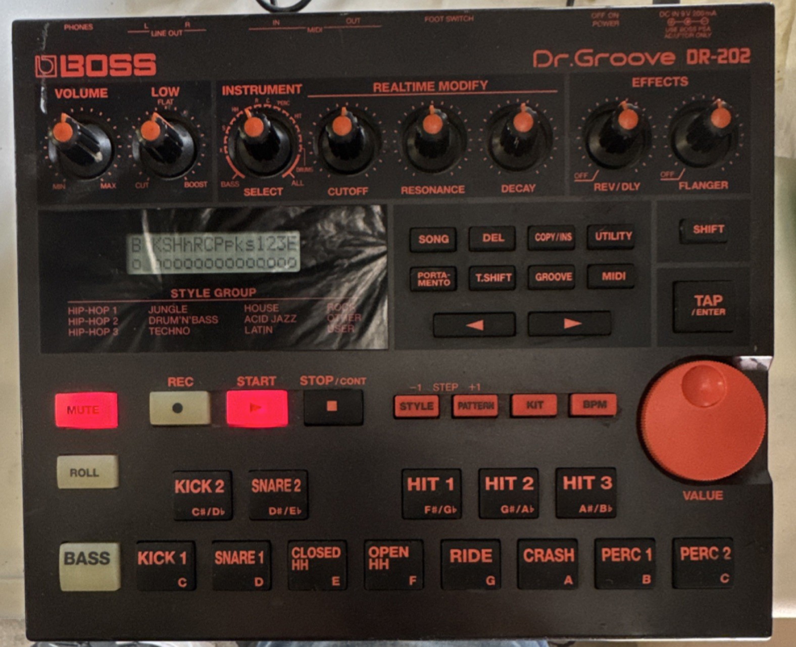 Boss DR-202 Sampler & Sequencer Pad Triggers Built-in Effects 16 Pads Tabletop