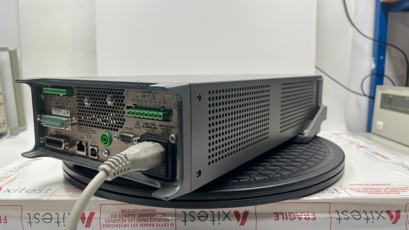 KEITHLEY - 2614B