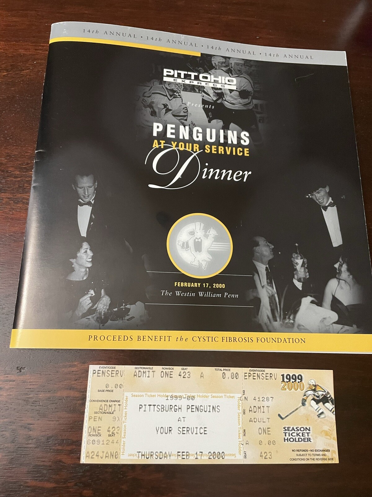 12 Autographs - 2000 14th Annual Penguins At Your Service Charity Dinner Program