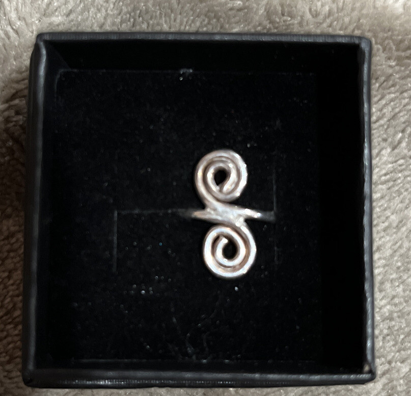 sterling silver toe ring. artisan double twirl