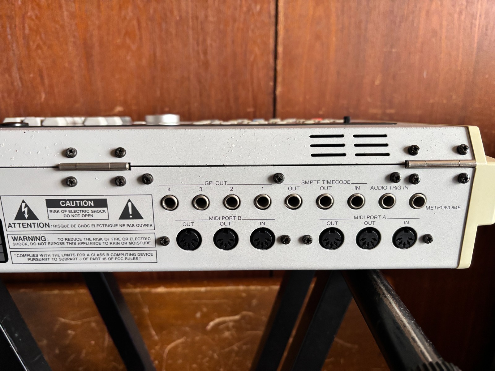 Roland SBX-1000 Midi Cueing Box / Synchronizer / Sequencer