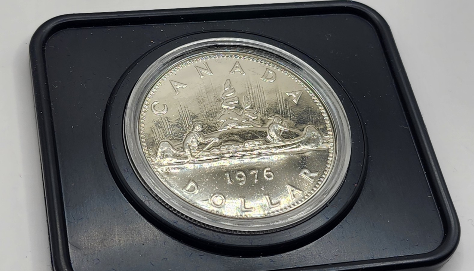 UNC 1976 Canada 1 Dollar Coin - KM# 76.2