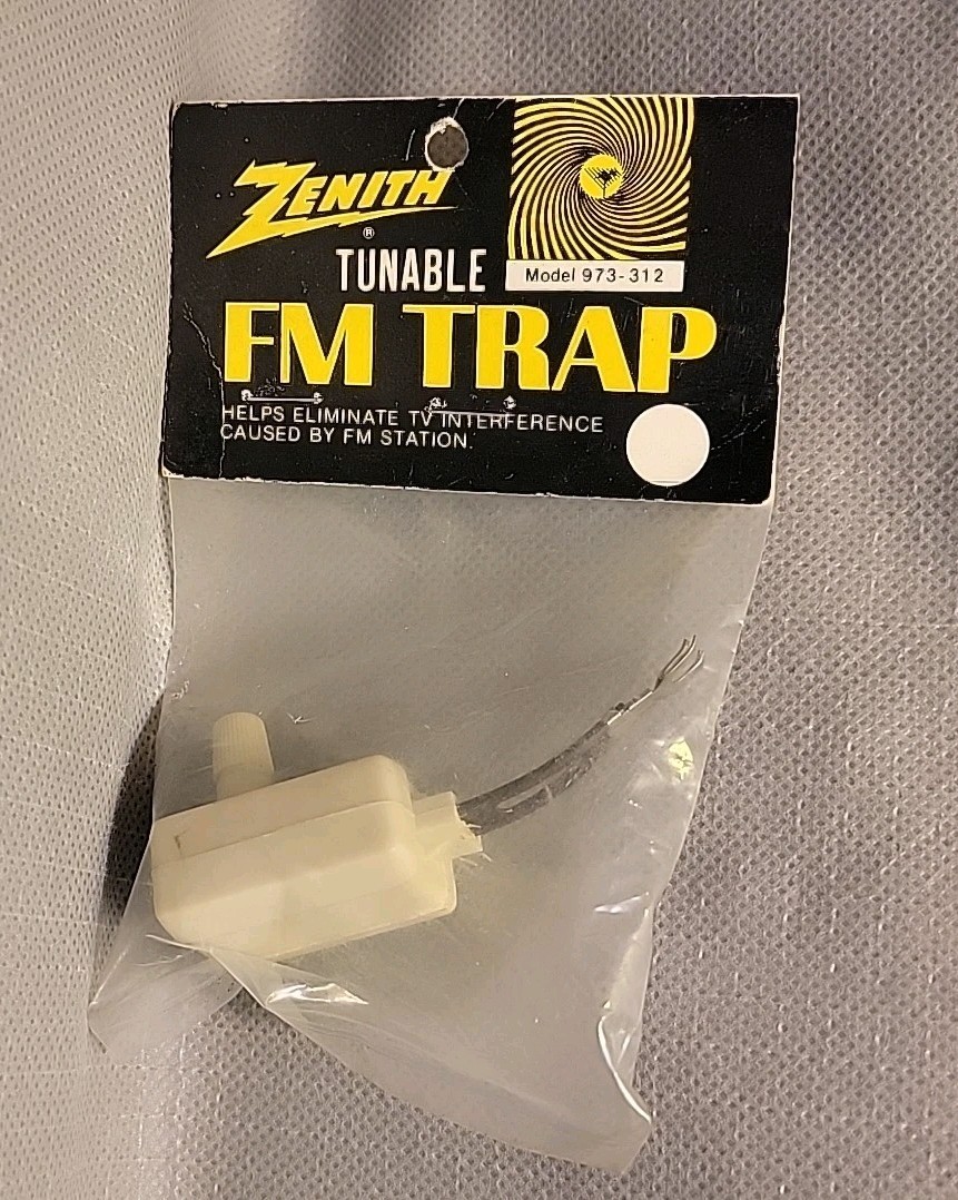 ZENITH tunable FM Trap, Tunes 72 - 108MHz. Model 973-312   NOS