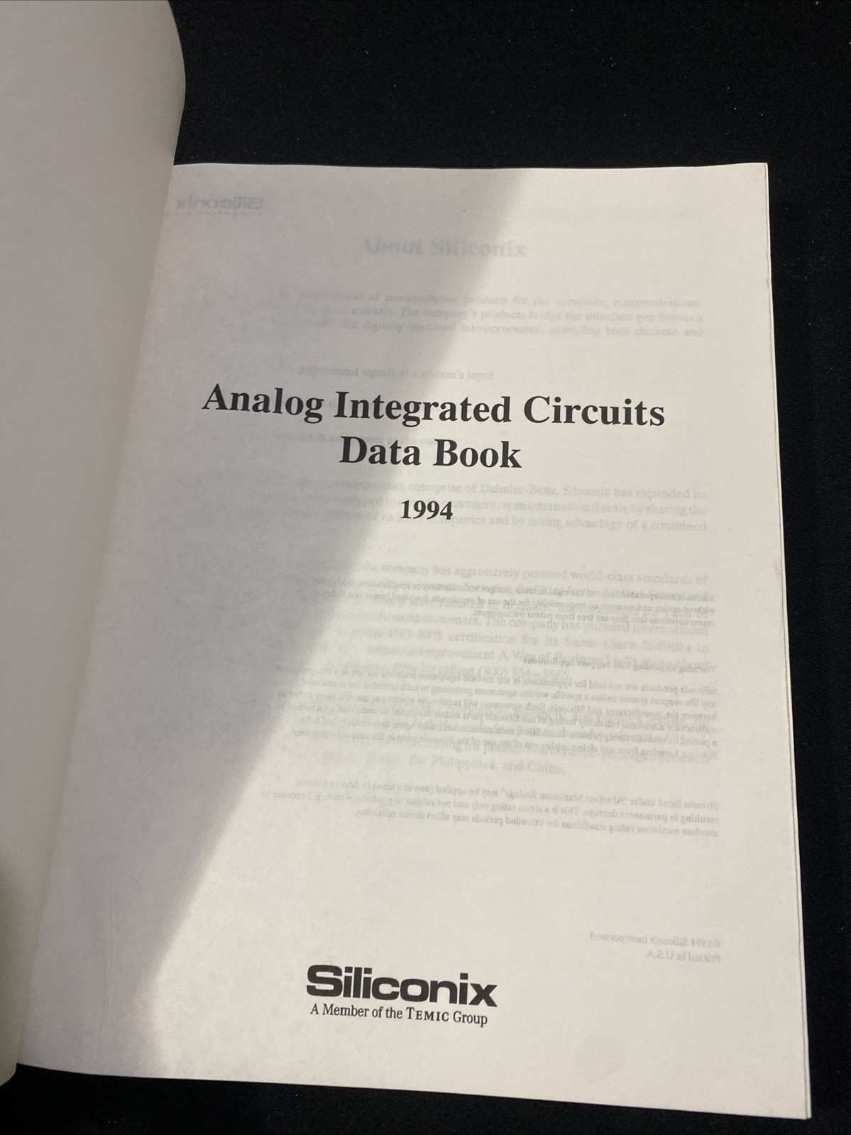 Siliconix 1994 analog Integrated Circuits Catalog / Data book