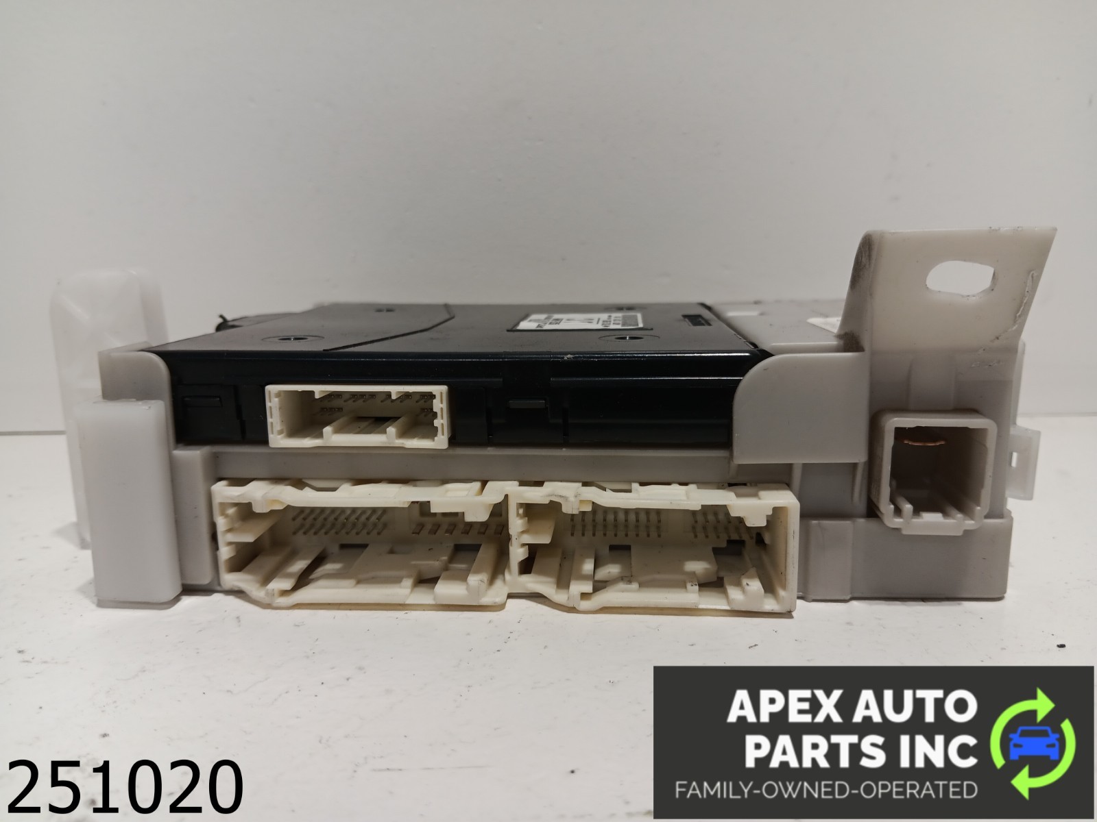 OEM 2016 Toyota Yaris 1.5L MPX BODY CONTROL MODULE MULTIPLEX