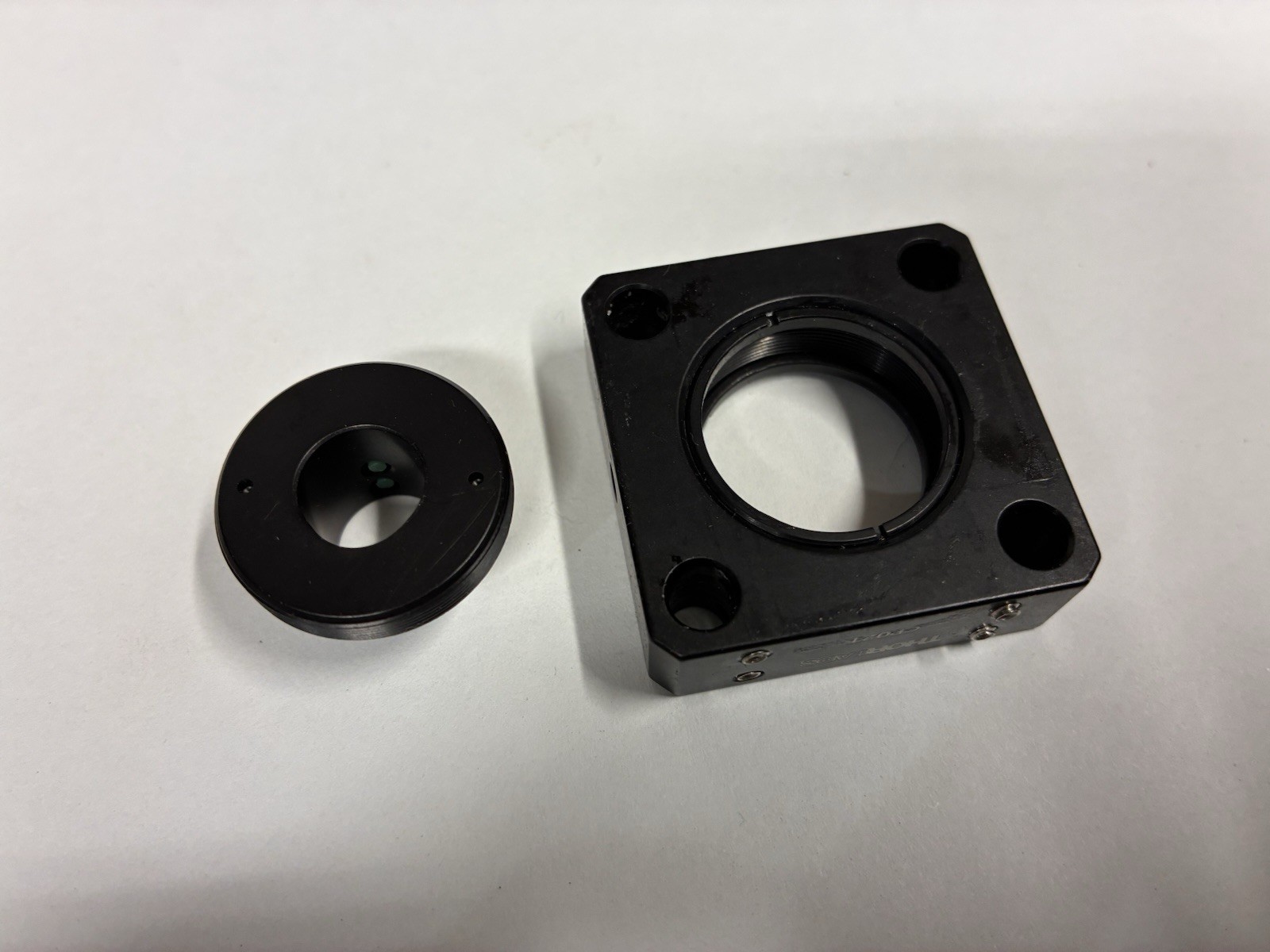Thorlabs AD11F Adapter & CP02T cage plate