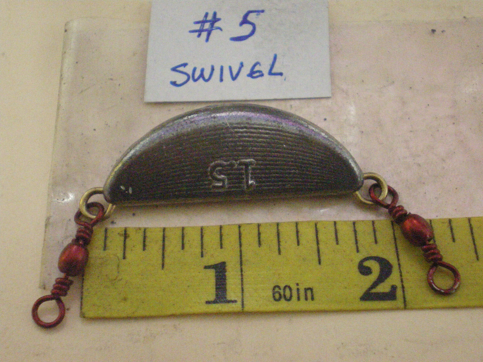 10 PCS. CRESCENT/BANANA SINKER, 1-1/2 OZ. W/#5 RED BARREL SWIVEL, GOOD QUALITY