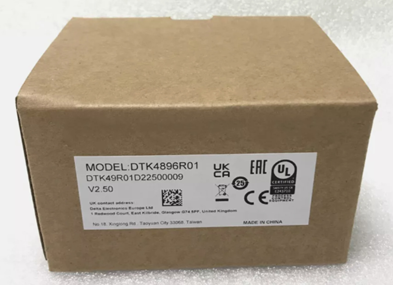 New In Box DELTA DTK4896R01 Temperature Controller