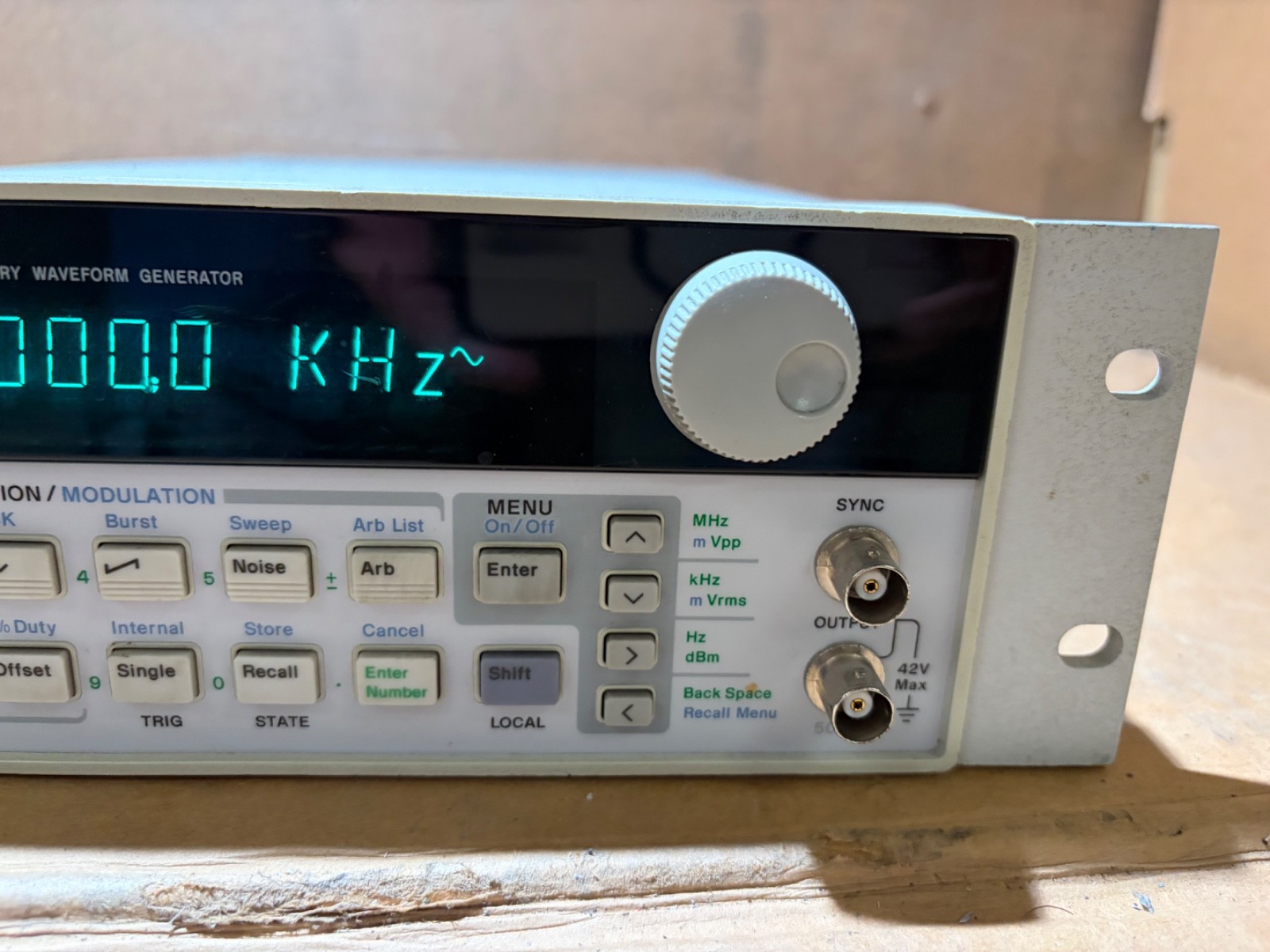 HP 33120A 15MHz Function / Arbitrary Waveform Generator