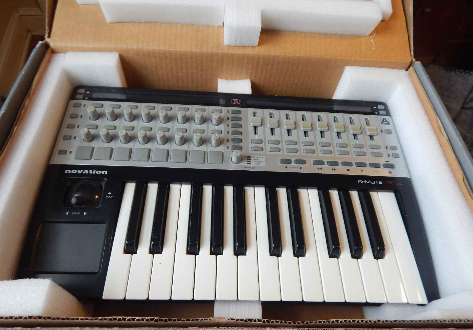 Novation ReMote SL World’s First Intelligent MIDI Controller Automap | Next‑Gen