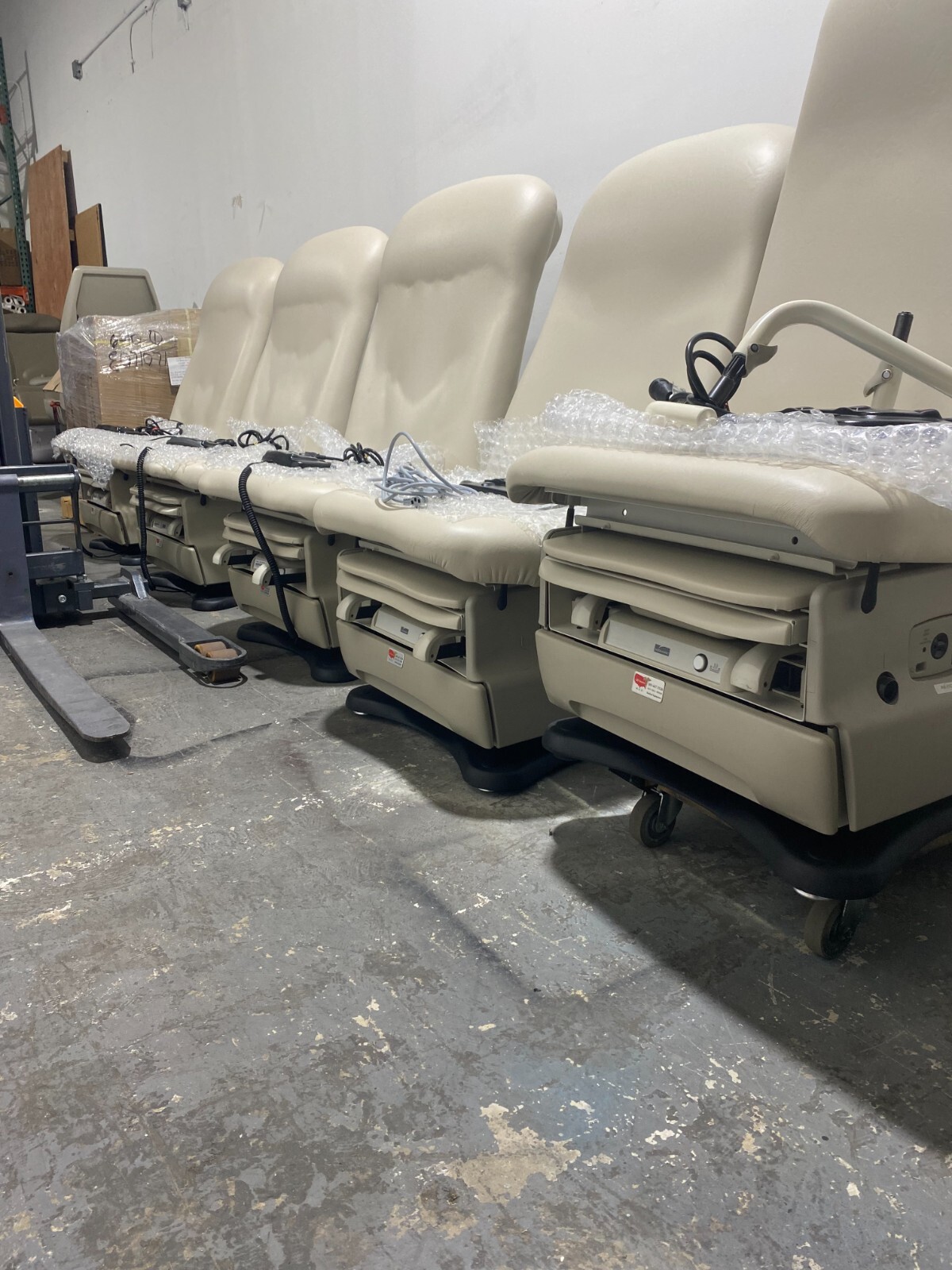 Midmark 625 Hi / Low Power Table With New Upholstery