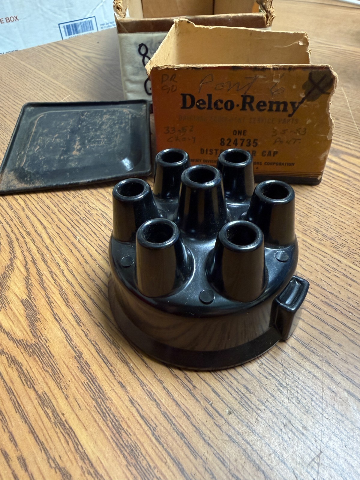 1938 1939 1940-1952 CHEVY PACKARD OLDSMOBILE DISTRIBUTOR CAP NOS DELCO REMY 726