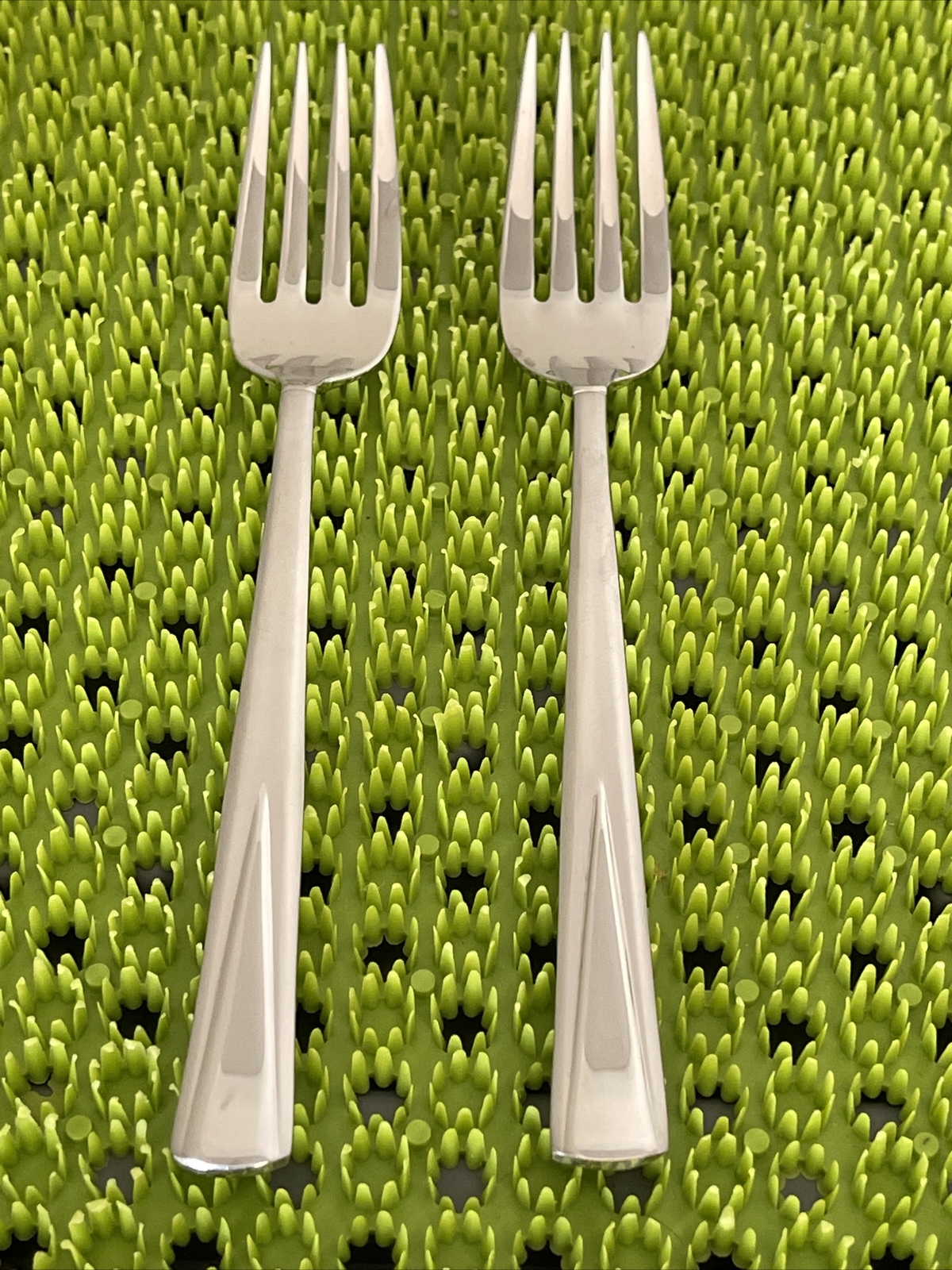 J A Henckels Zwilling PRISM Stainless 2 Salad Forks Satin 18/10 Flatware E26G