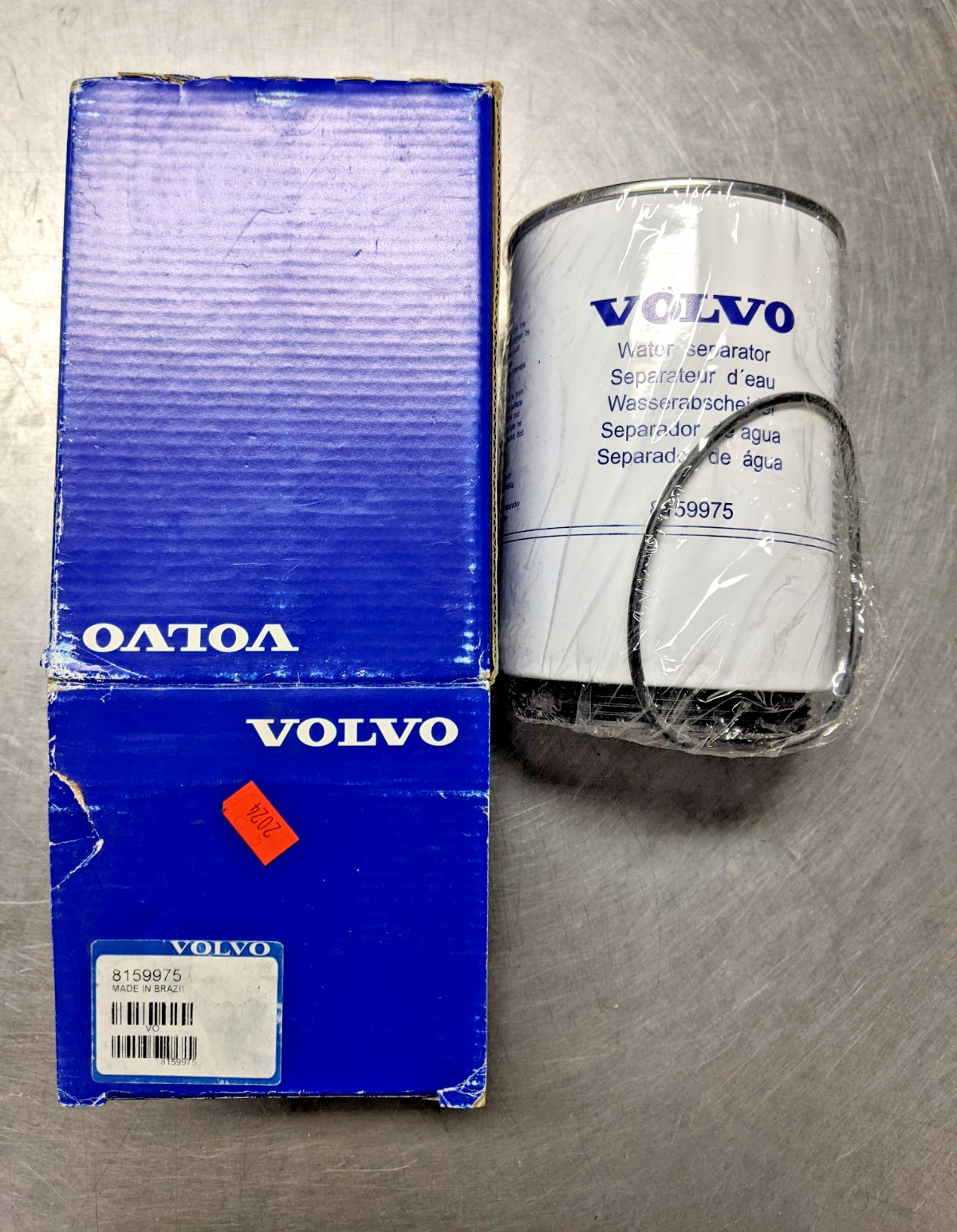 8159975  Genuine OEM  Volvo  FUEL FILTER  Ingersoll Rand   VOE8159975