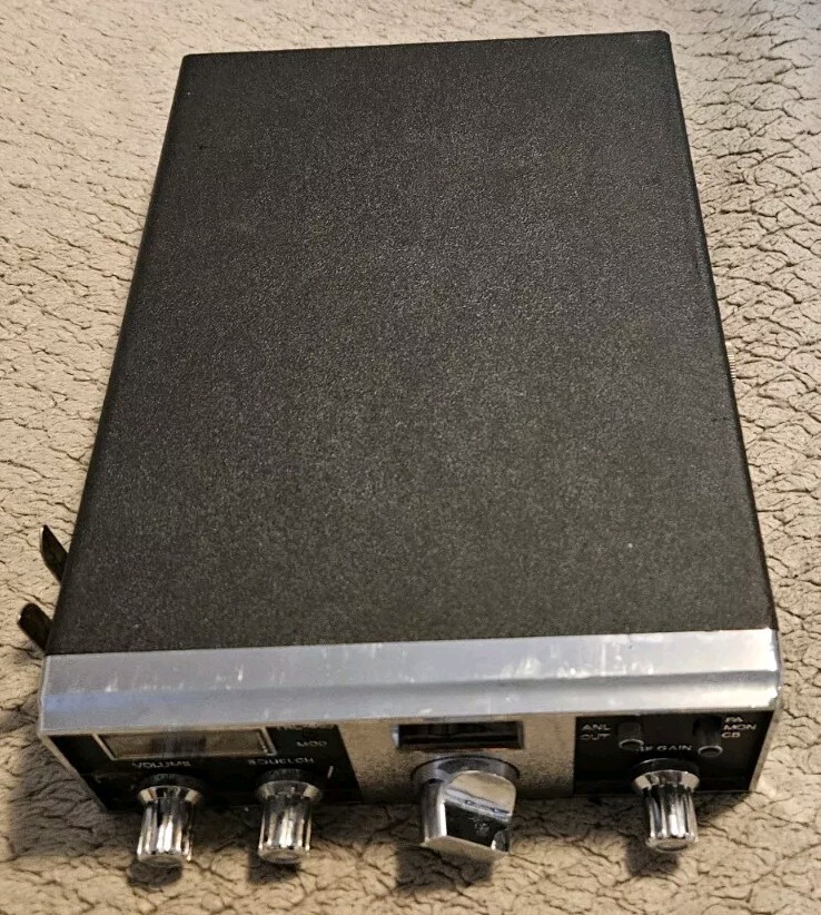 Realistic TRC-469 CB Radio Working