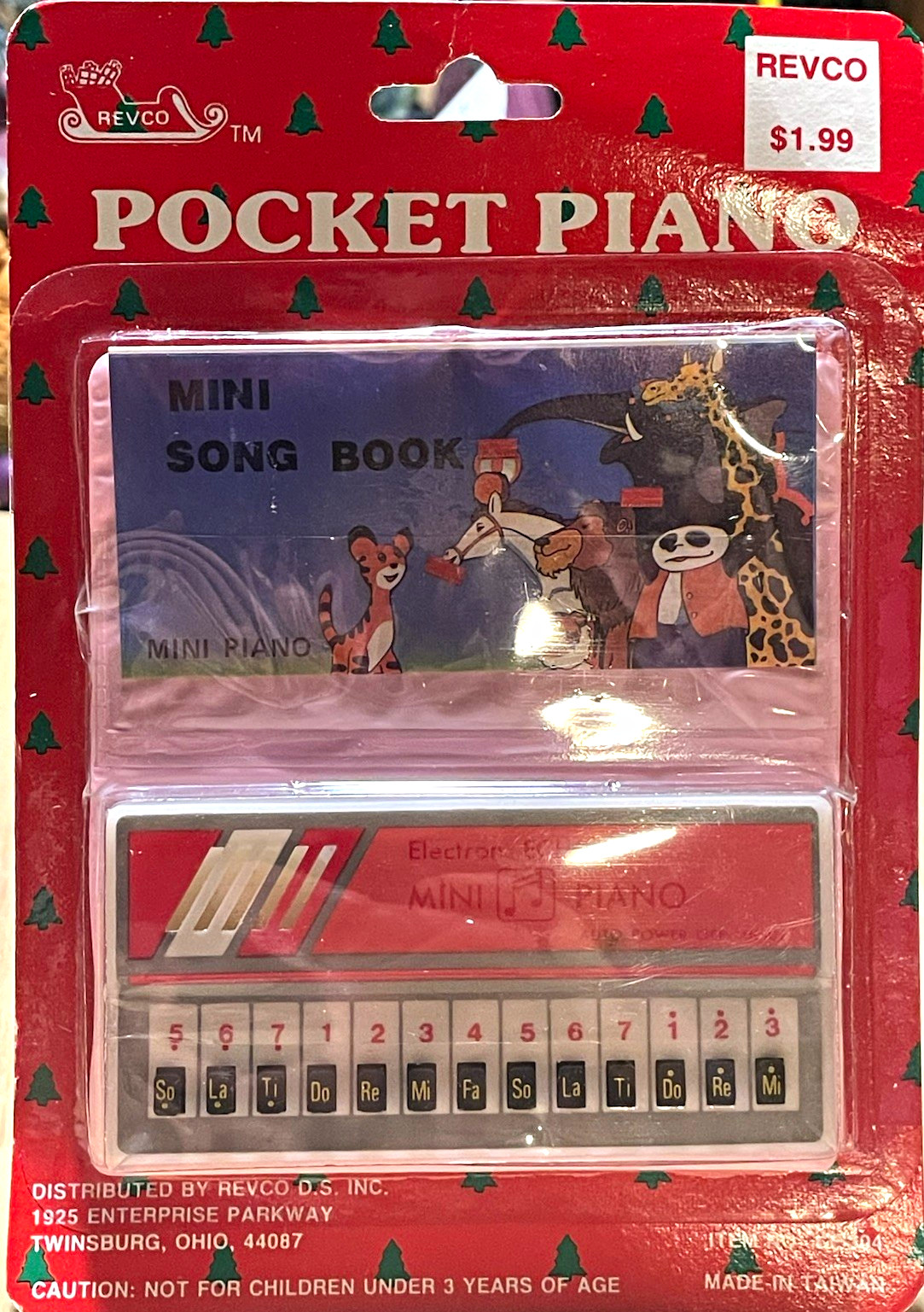 Revco Pocket Piano 13-Key Mini Electronic Keyboard HC 02 w/ Mini Song Book