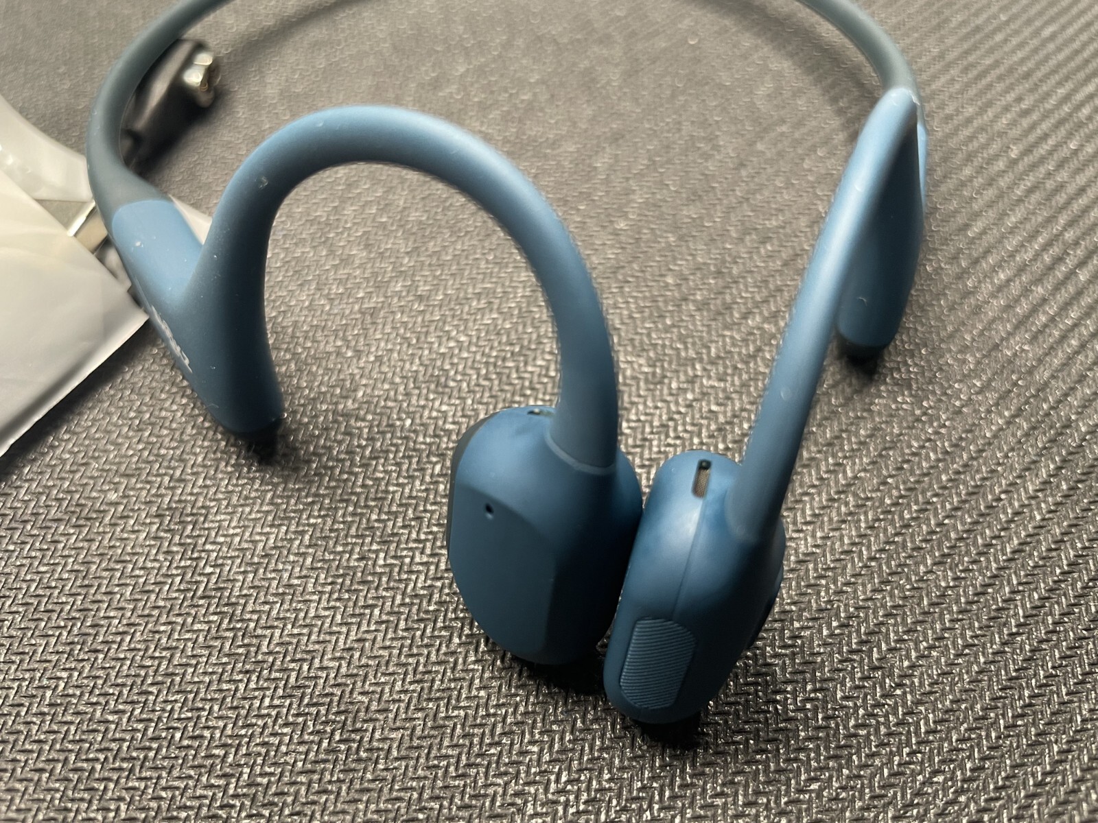 Shokz S810-ST-BK-US OpenRun Pro Bone Conduction Open-Ear Sport With Cable Blue