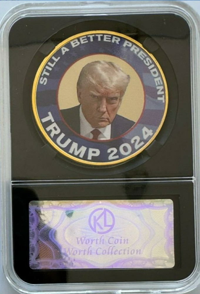 President Donald Trump Mug Shot 2025  Commemorative Gold Plated Coin