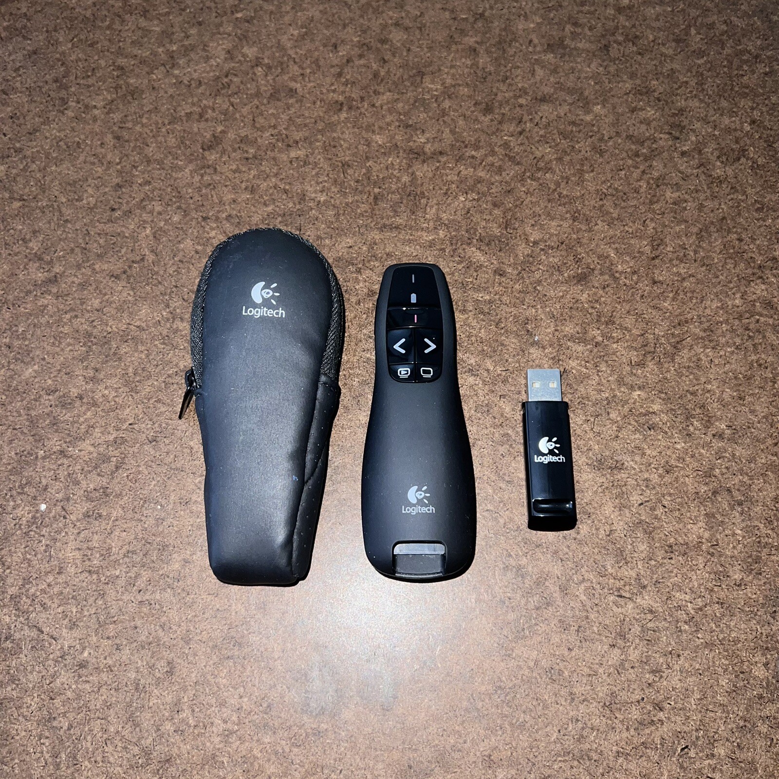 Logitech R400 Laser Presentation Remote - Black