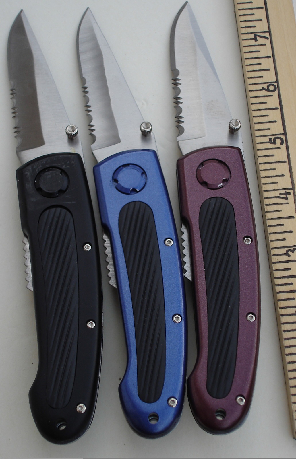 Pocket Knives Lot Of 3 Knives Rd,Bl, Bk. Super Knife Stainlees Steel Blade #4