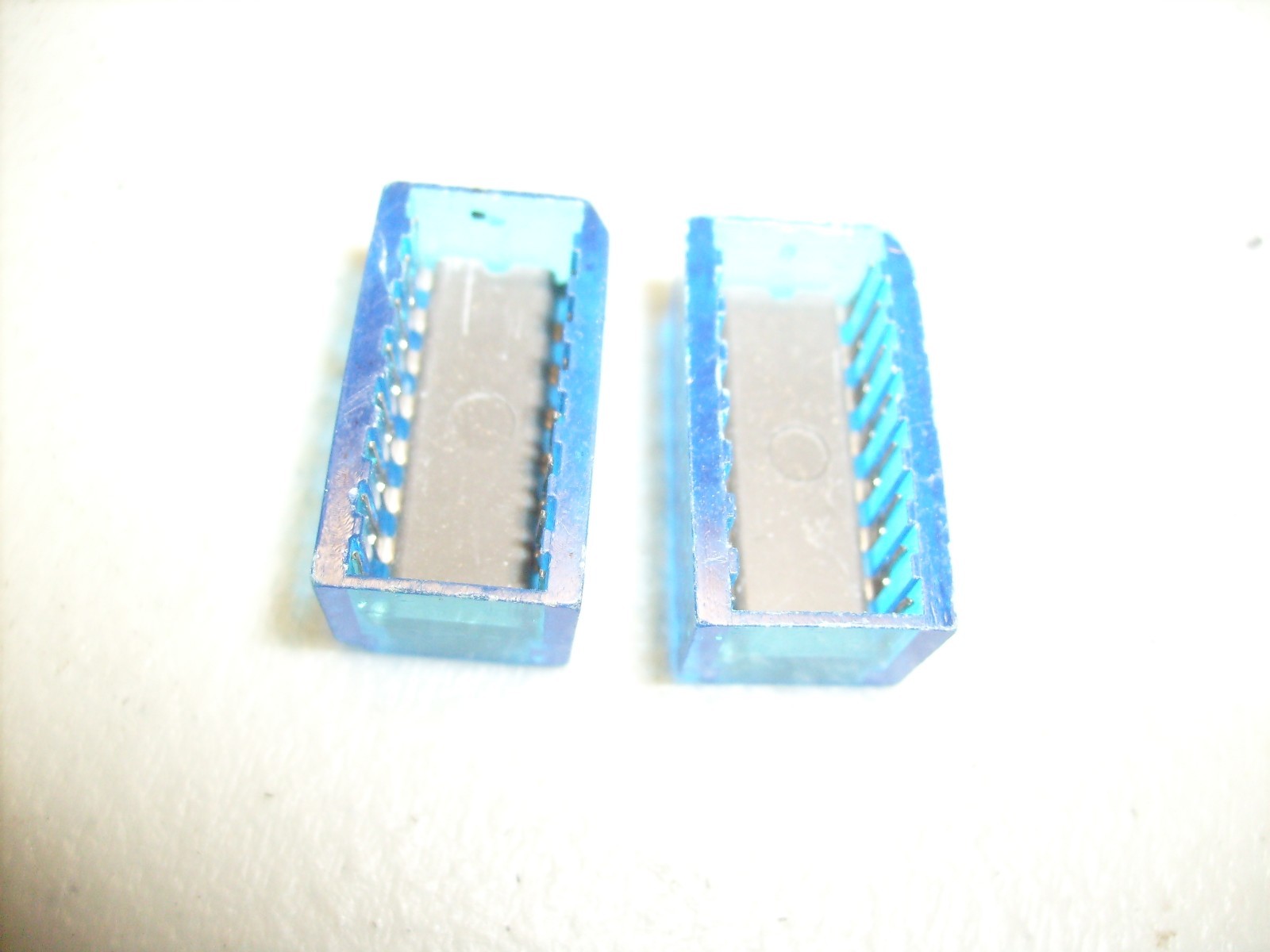 PAIR SIGNETICS SP322B / SP322B IC CHIP