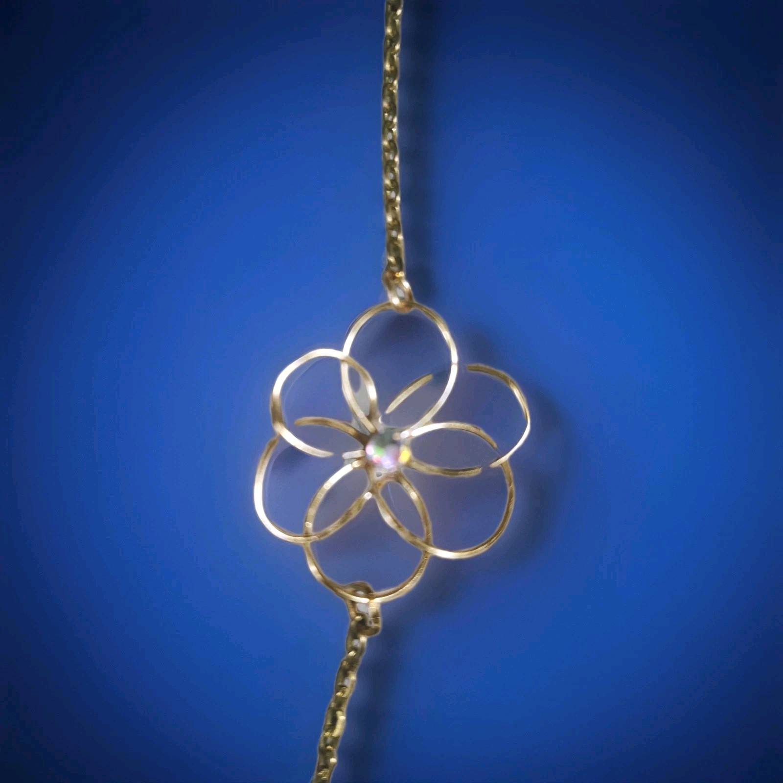 Beautiful Wire Flower Bracelet