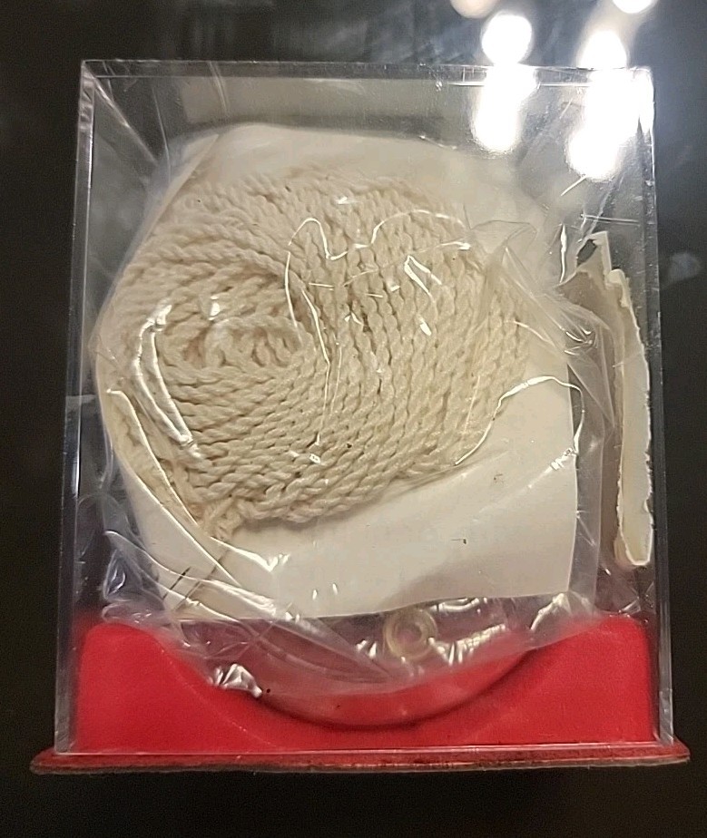 VINTAGE DUNCAN STRING YOYO CLEAR WITH YELLOW BRAIN RARE