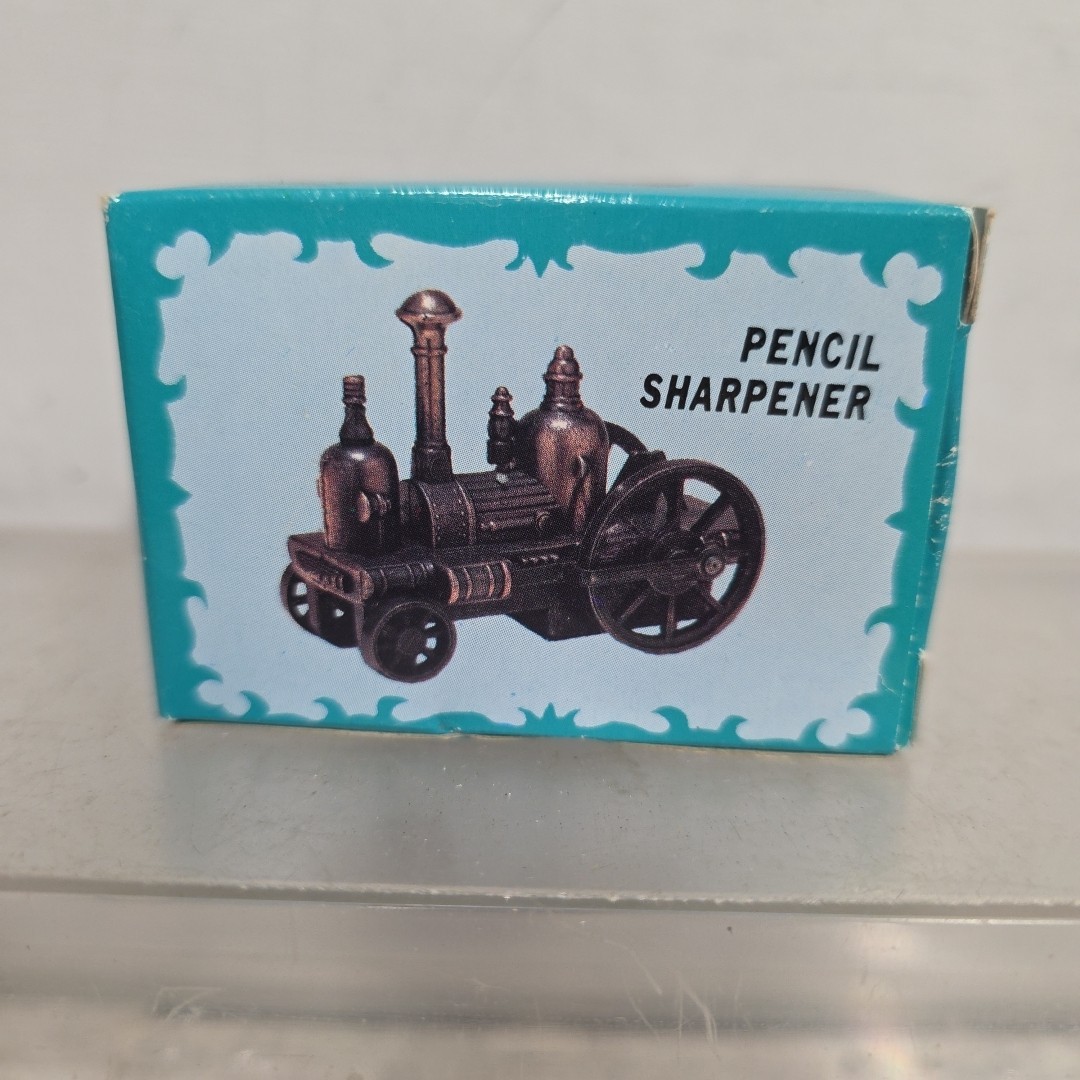 Die cast Pencil Sharpeners Steam Engine Tractor Collectable