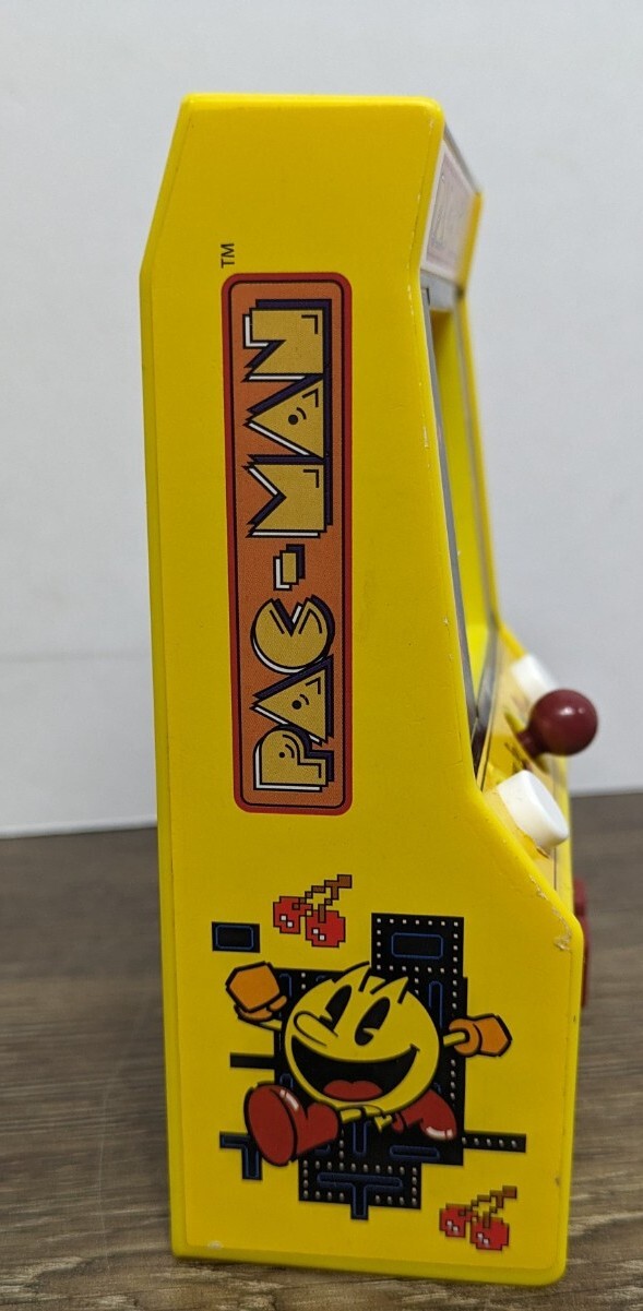 Pac-man Handheld Electronic Mini Arcade Game Basic Fun #09521 Bandai - Tested