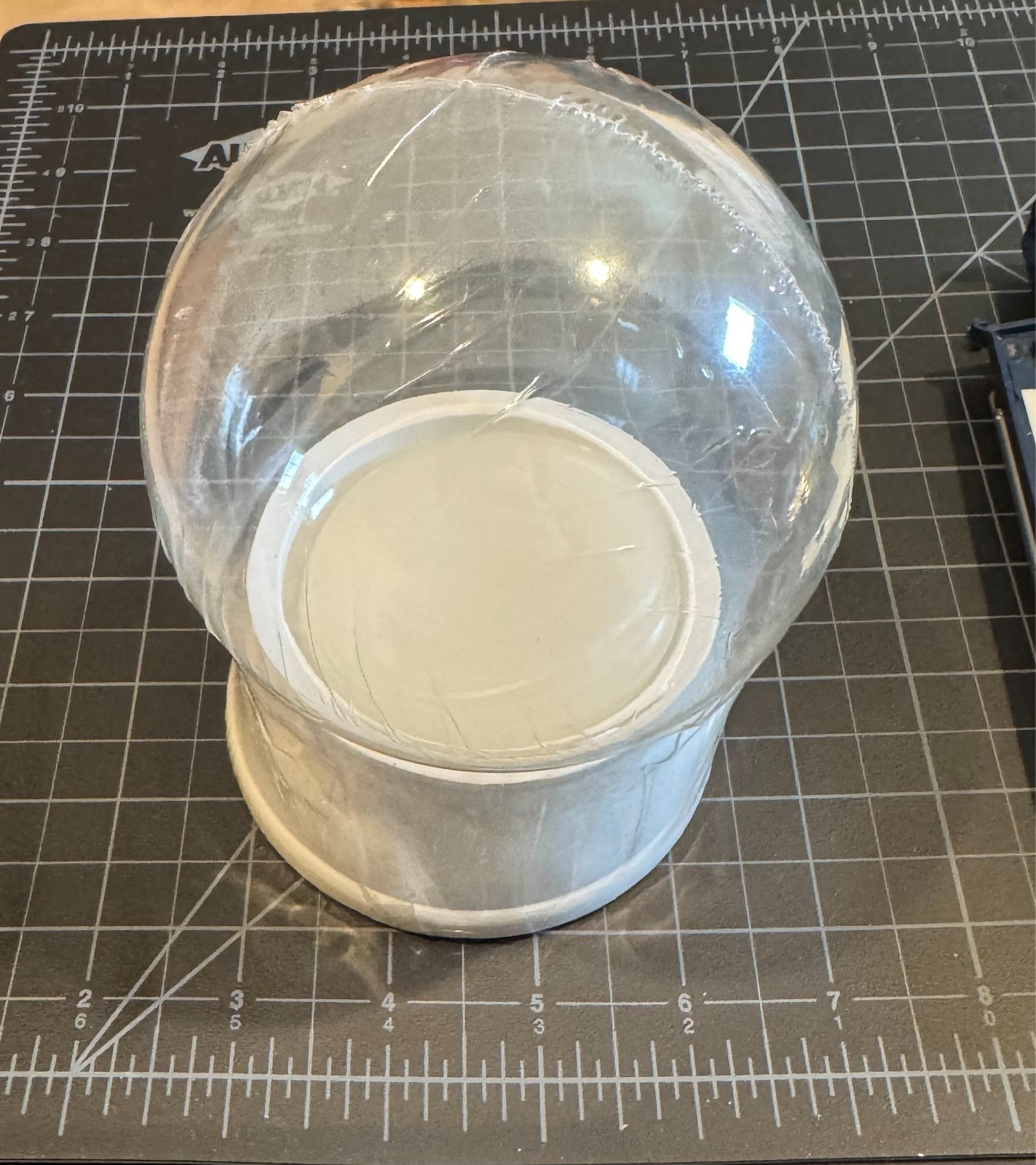 Clear DIY Empty Snow Globe Kit Glass Water Globe Jar with resin base