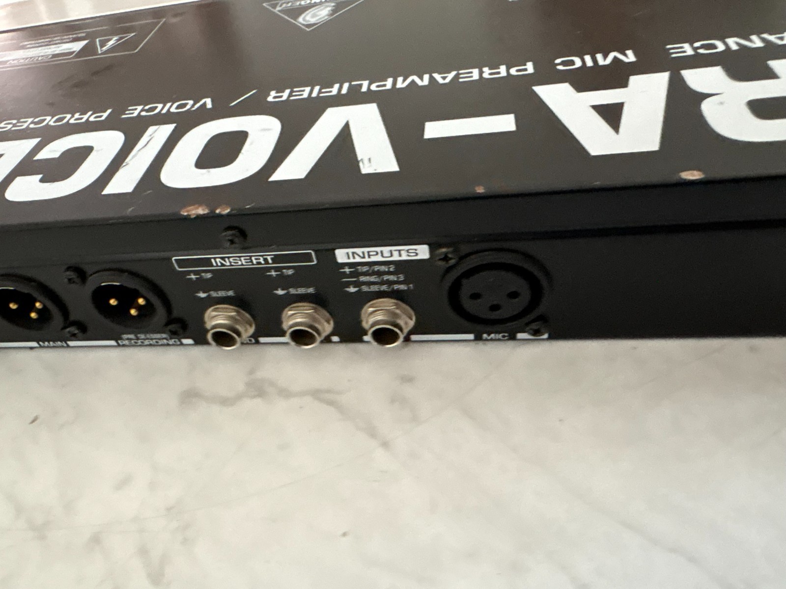 Behringer VX2000 DJ Mixer