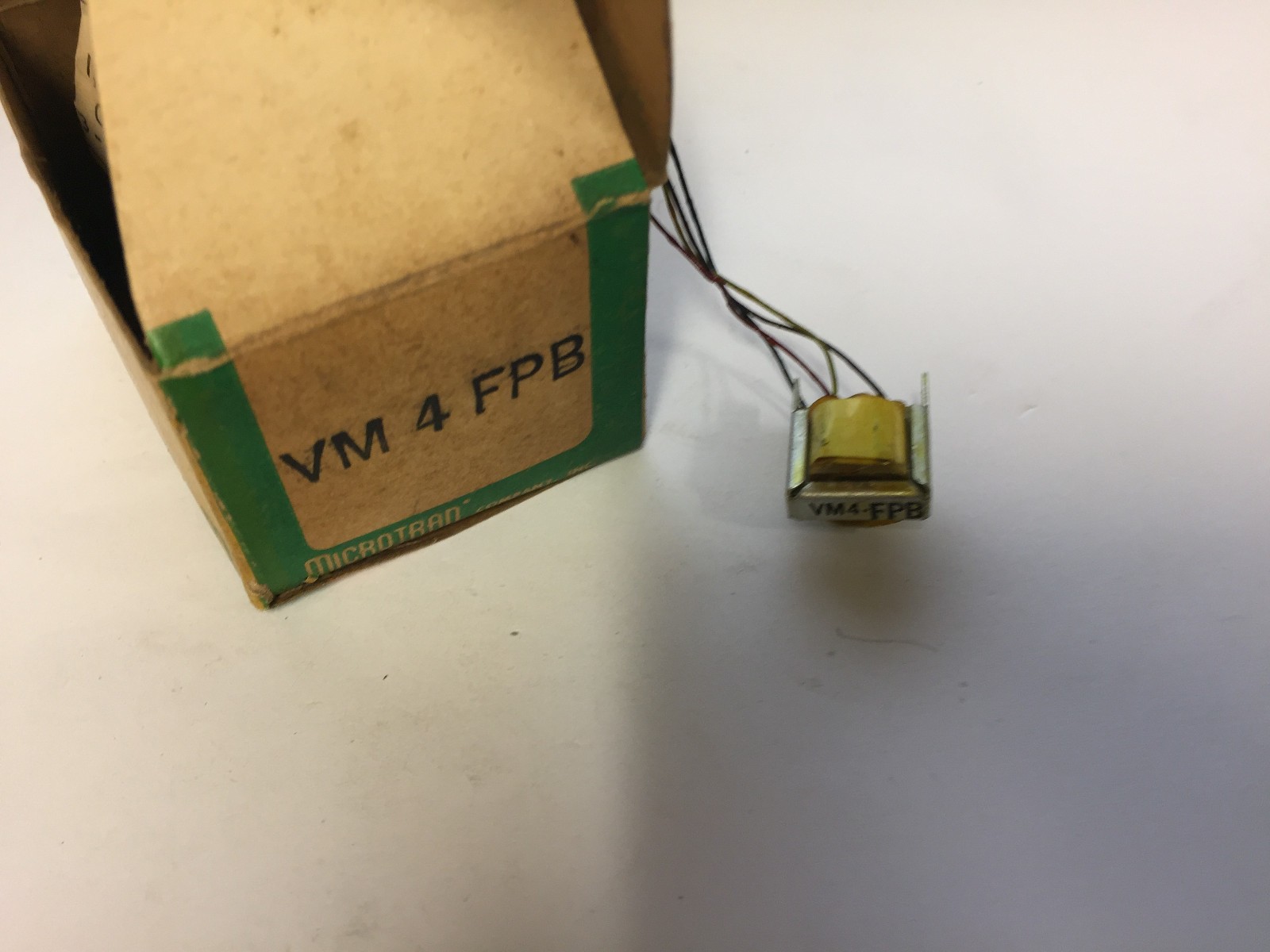 VM4-FPB      MICROTRAN VERI MINI   TRANSFORMER 200,000 PRI 1200 SEC  NOS