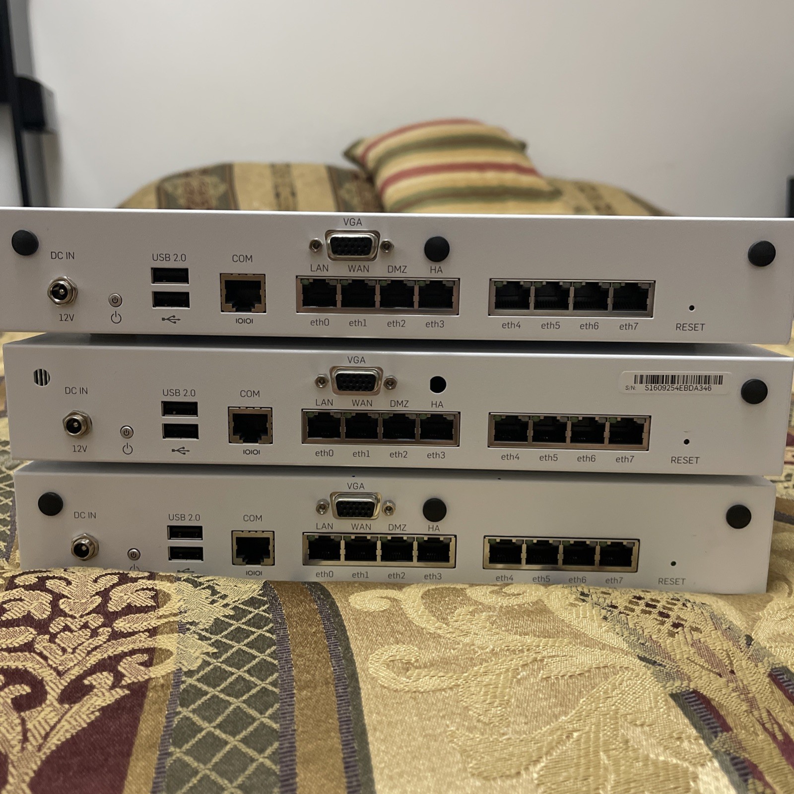 Sophos SG 125 Rev 2 Network Security Appliance. WIPED-- LICENSE UNKNOWN