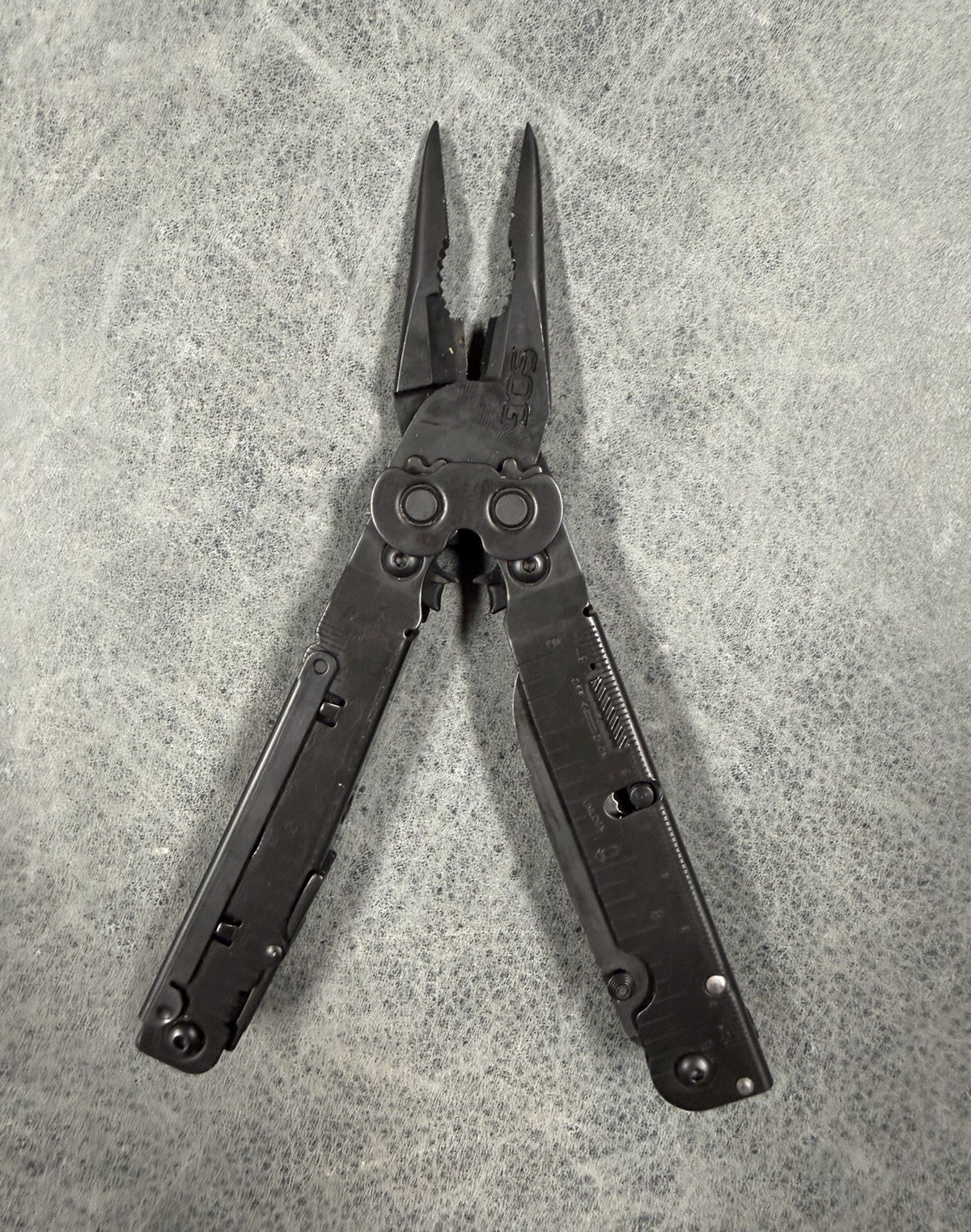 SOG PowerAssist S66 Black 18-in-1 Multi-Tool Pliers 2in Part Serrated Clip