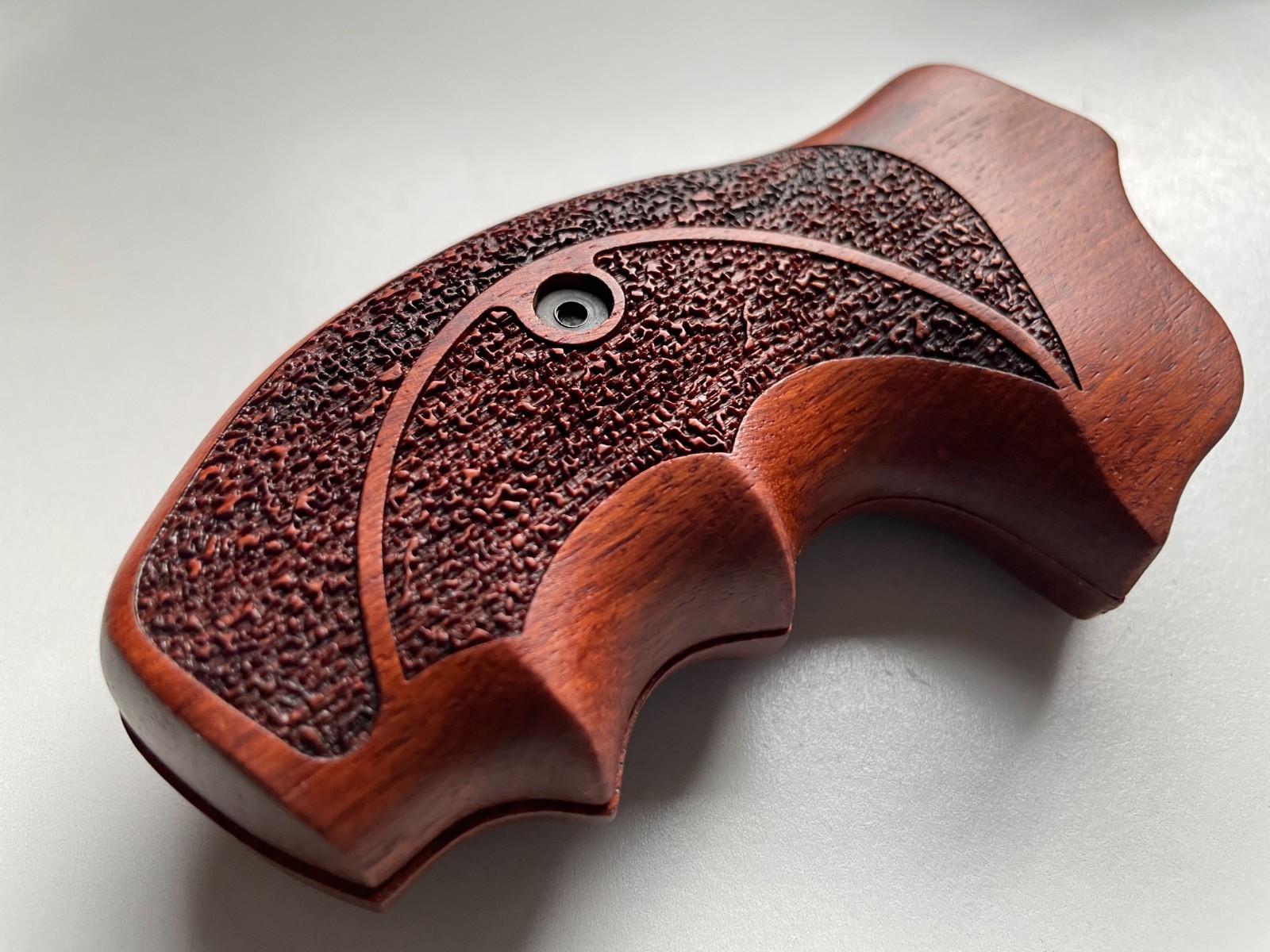 Gorgeous wood Grip For S&W K/L Frame Round Butt 686 Revolver Rough Closed Back